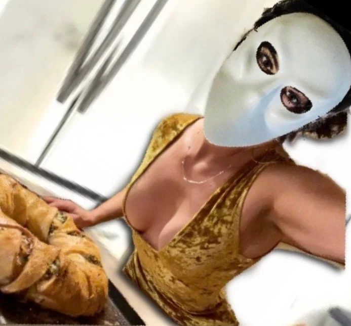 Rose Gold's avatar