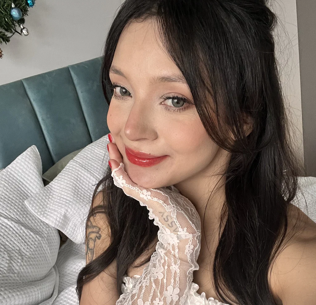 Yumi 🌜's avatar