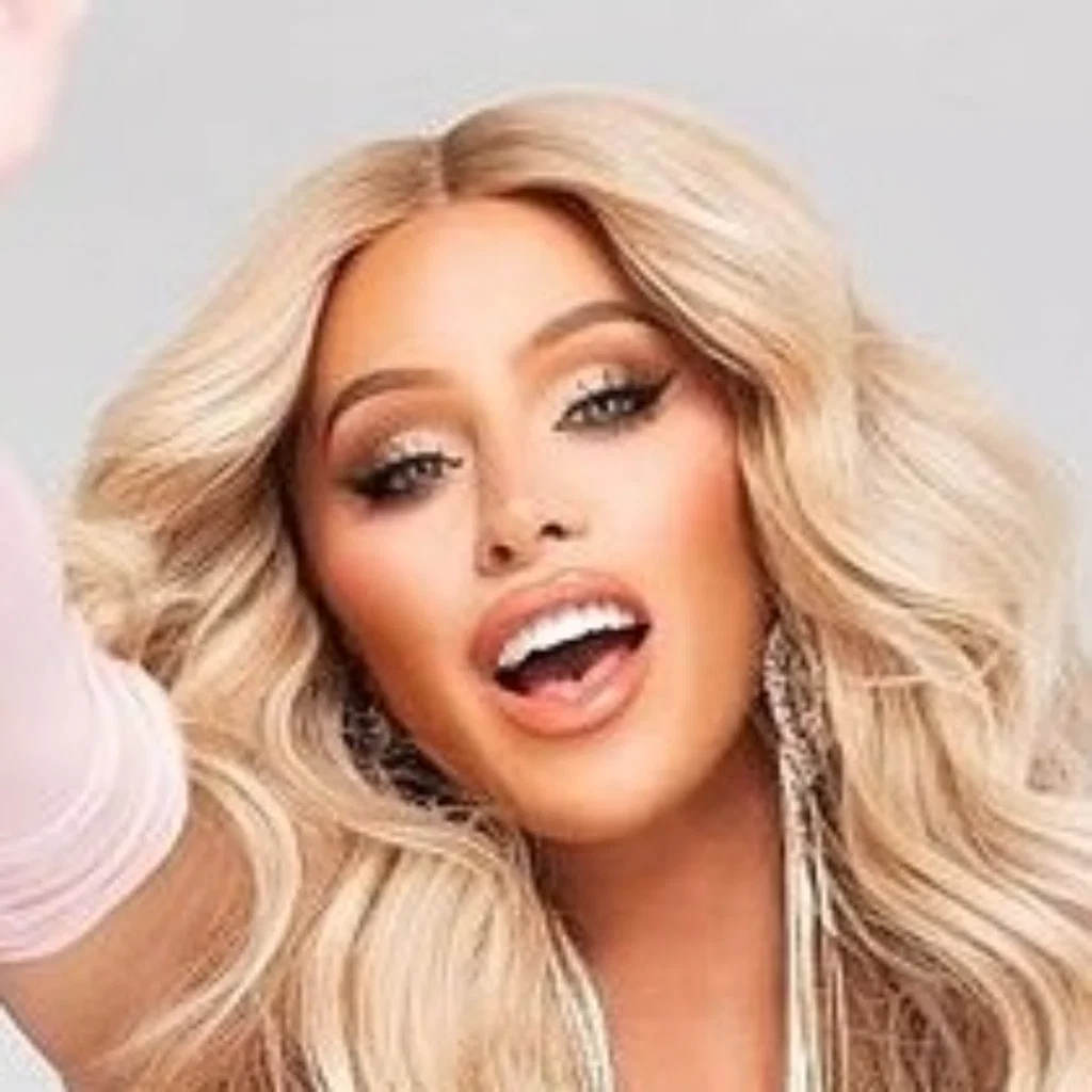 🩷 Gigi Gorgeous's avatar