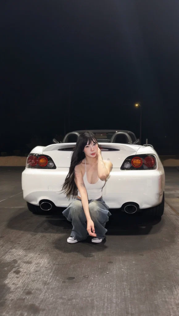Elle Lee 🖤🪽