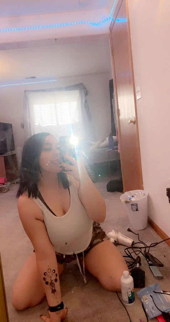 Megan Kae's avatar