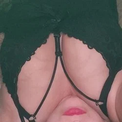 # Findom Financial Dominatrix Emihotgirl's avatar