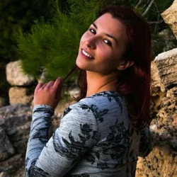 Ariel Violet's avatar