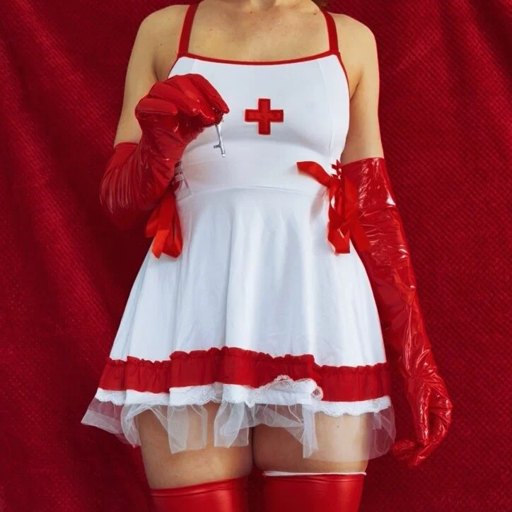 Elizabeth and the Caged-Cuck