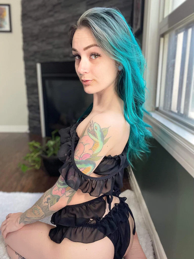 INTERNET SLUT 💦