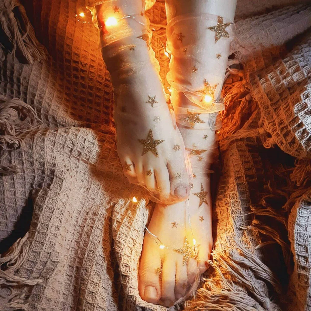 YourLovelyLegs