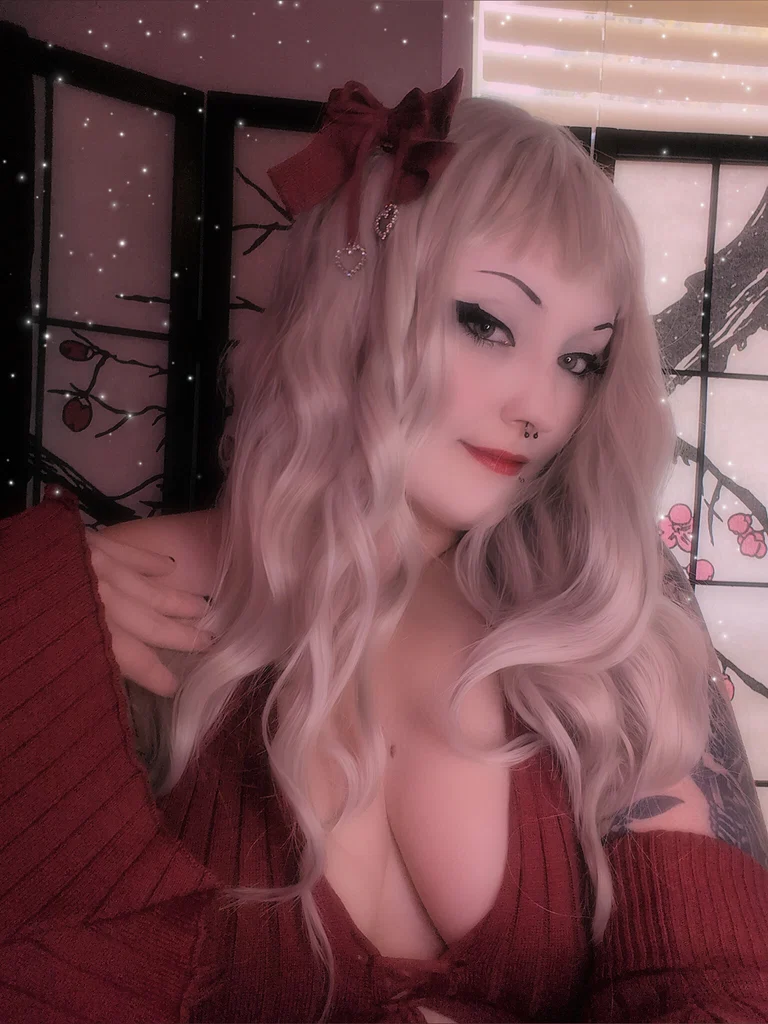 ⛦ Sorceress Shiloh ⛦'s avatar