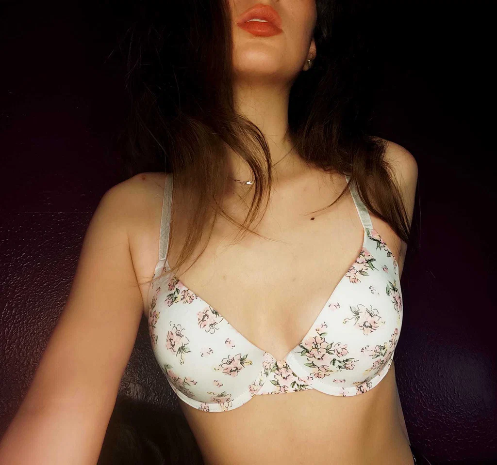 Lizzie✨'s avatar