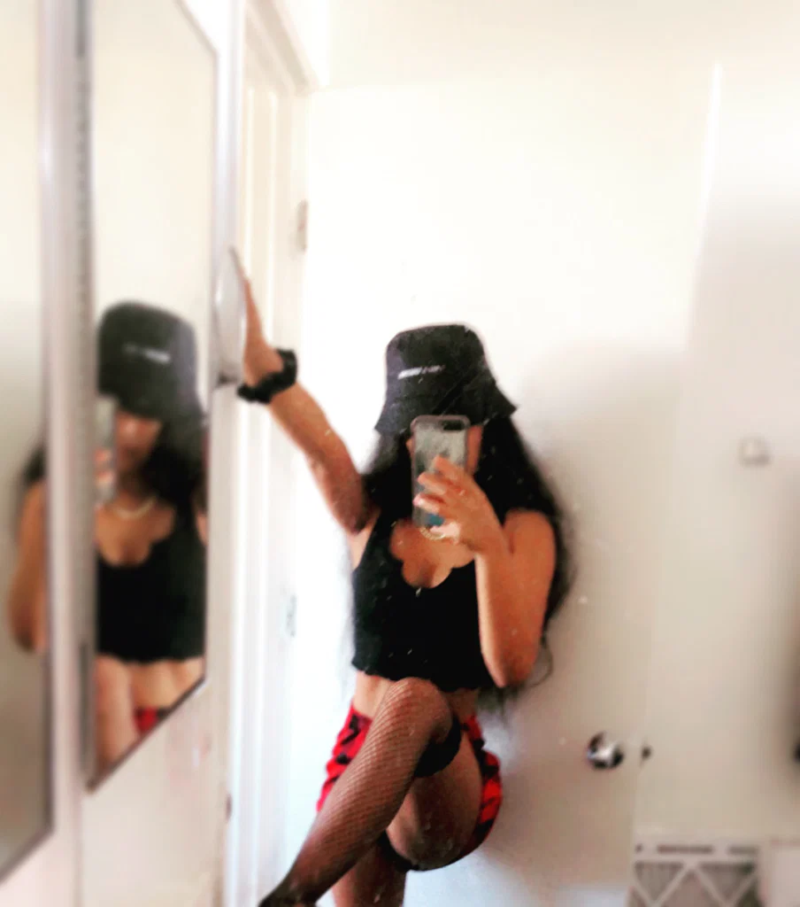 Kraving Kay's avatar