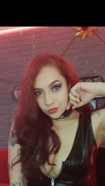 Monica Raven's avatar