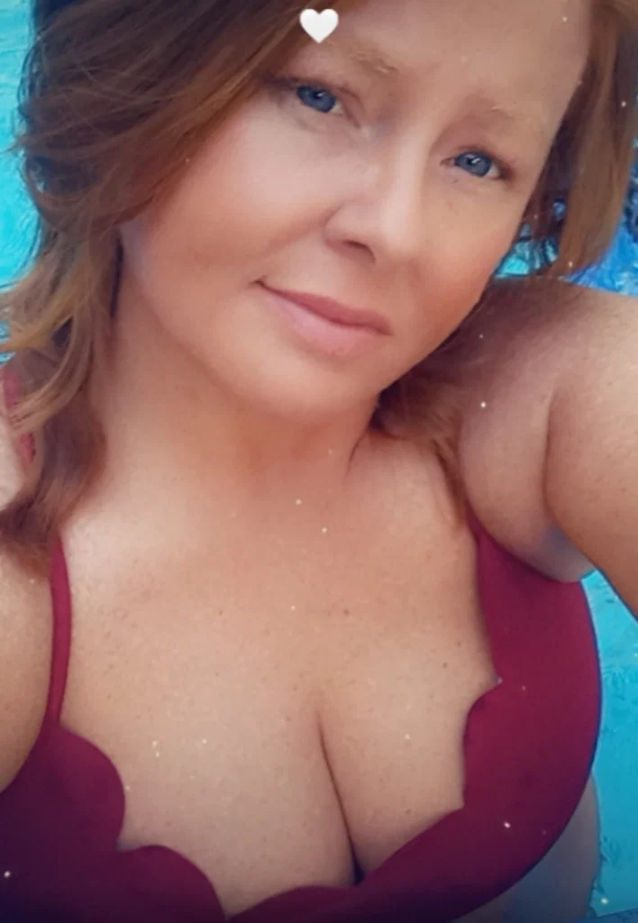 RedheadedbeautyM