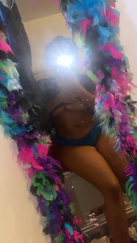 KARLEY K's avatar