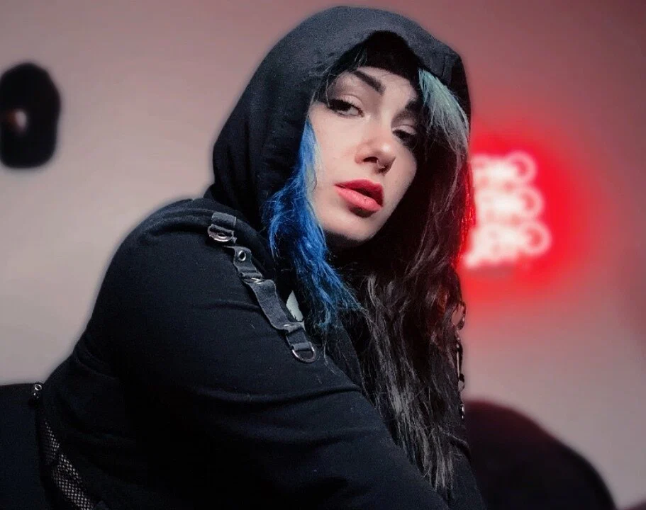 Mistress LaVey's avatar