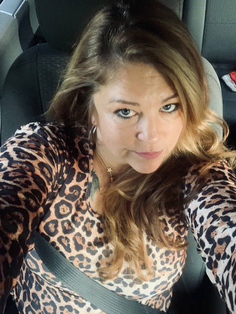 Foxy Jewel's avatar