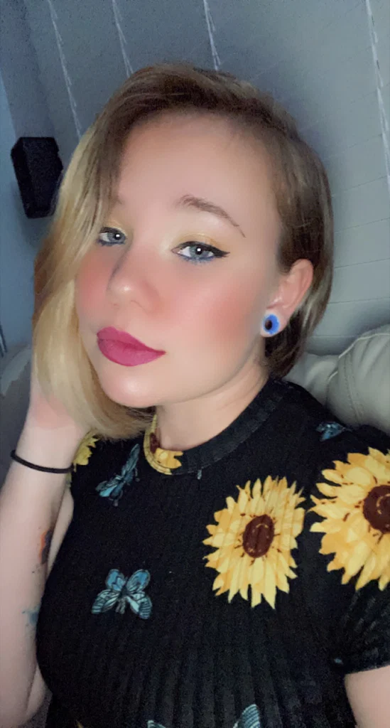 Alice Rose's avatar