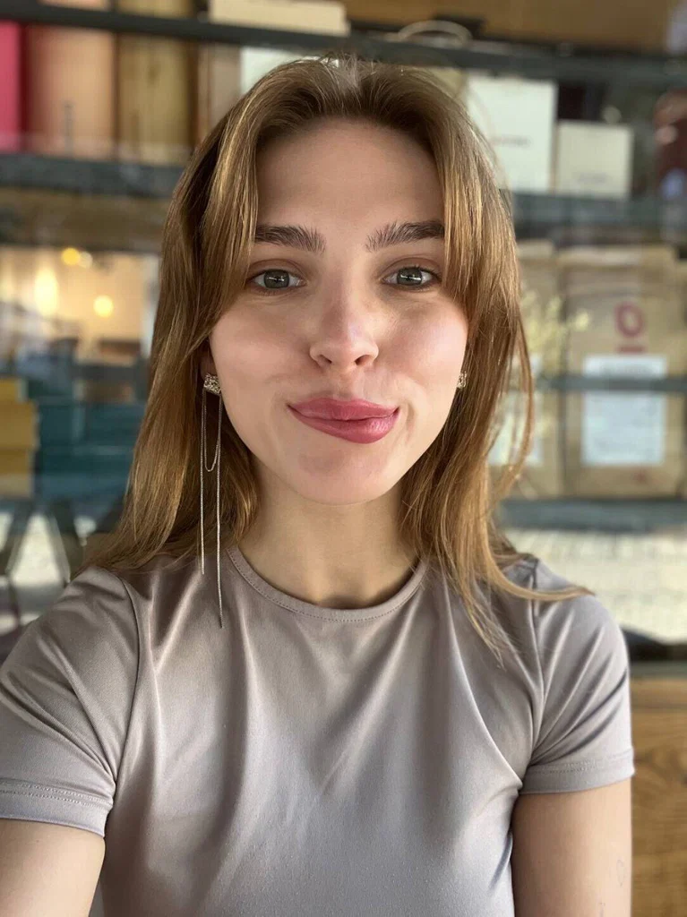 Liza Rose's avatar