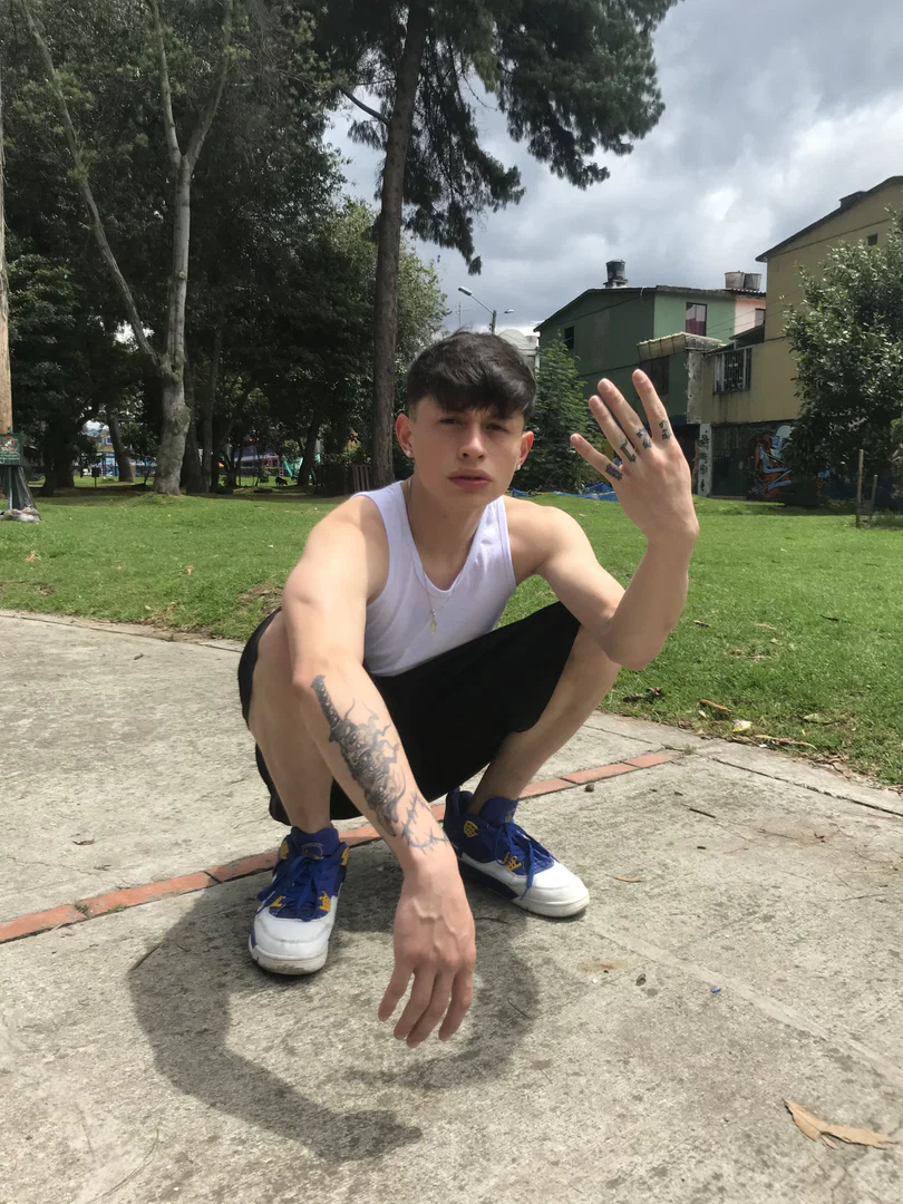 EZJ8 profile banner