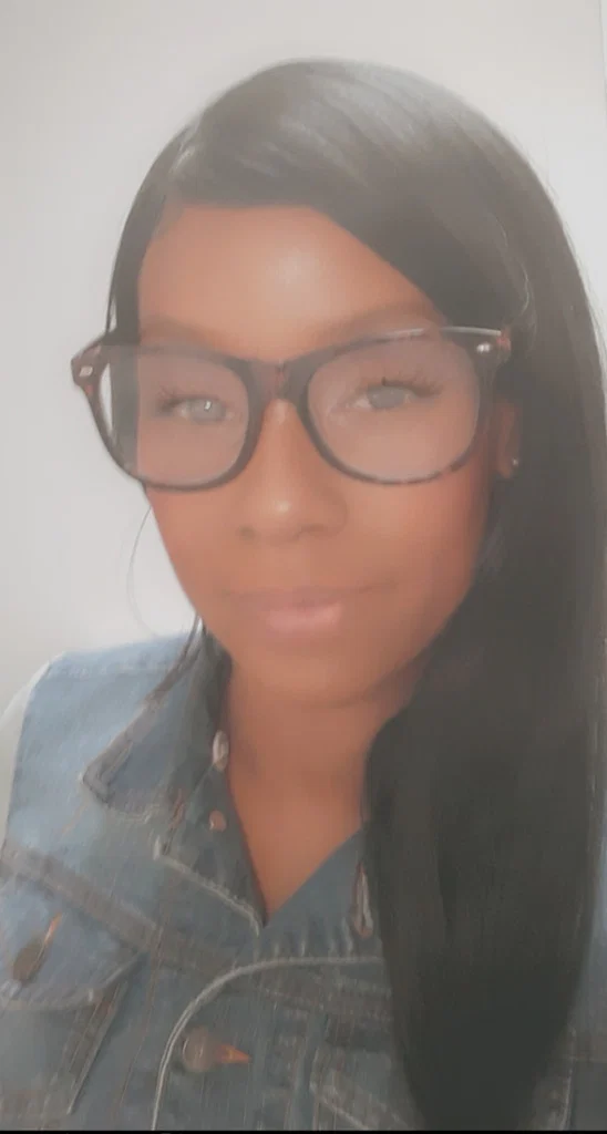 KnockoutNia's avatar