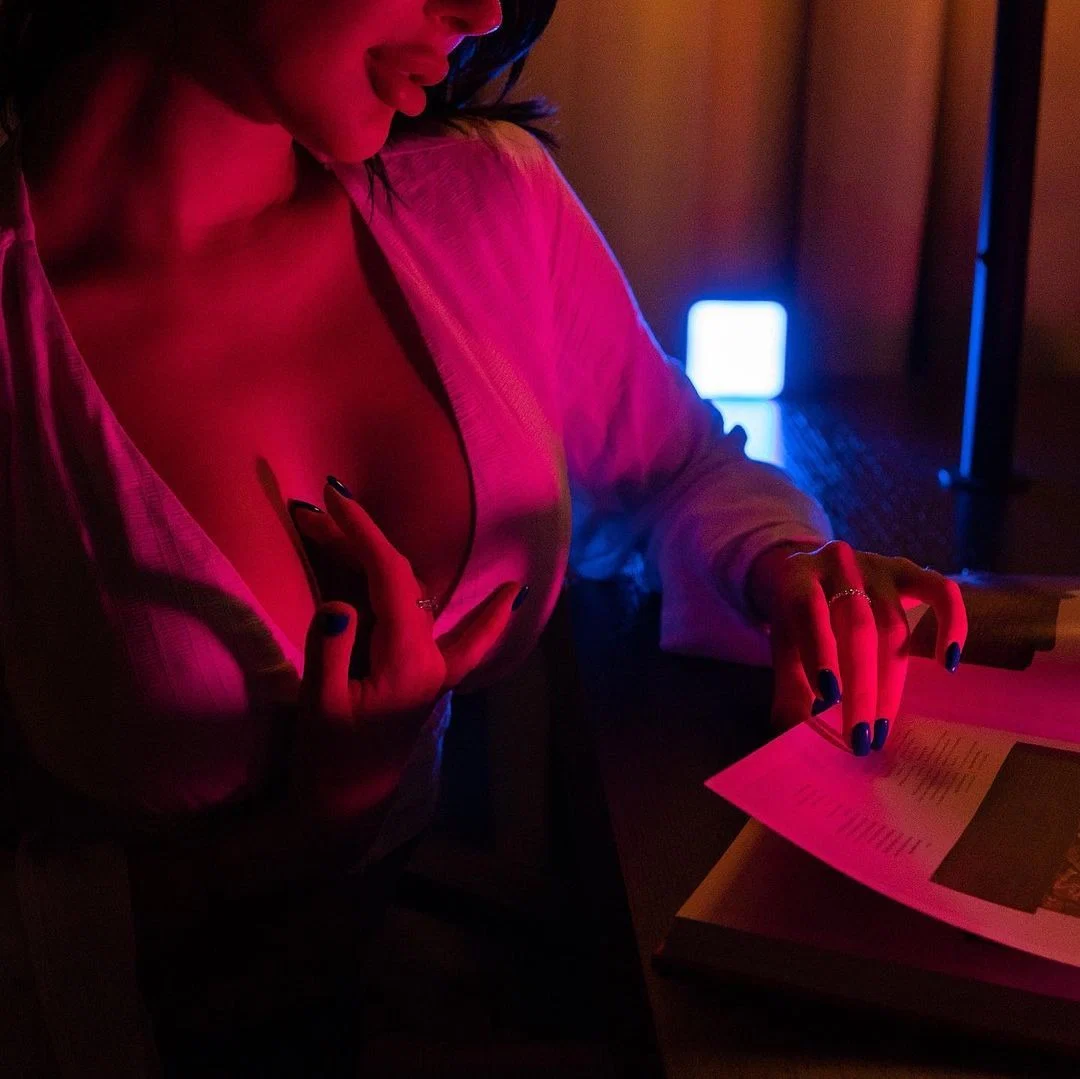Sophie Fox profile banner