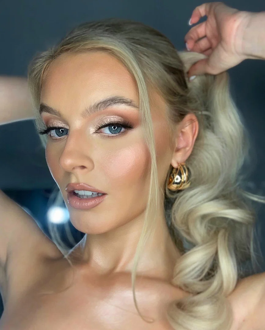 EmmaElizabeth_makeup profile banner