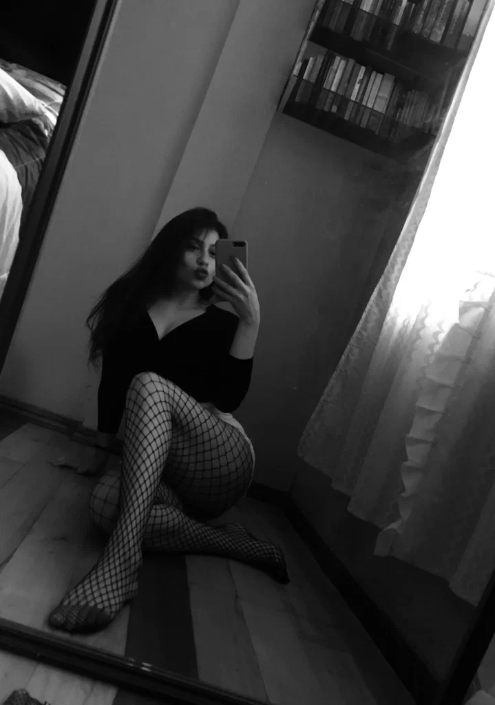 Carmen Nicole's avatar
