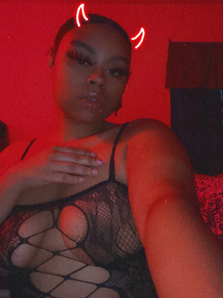 PURR 😻 💦's avatar