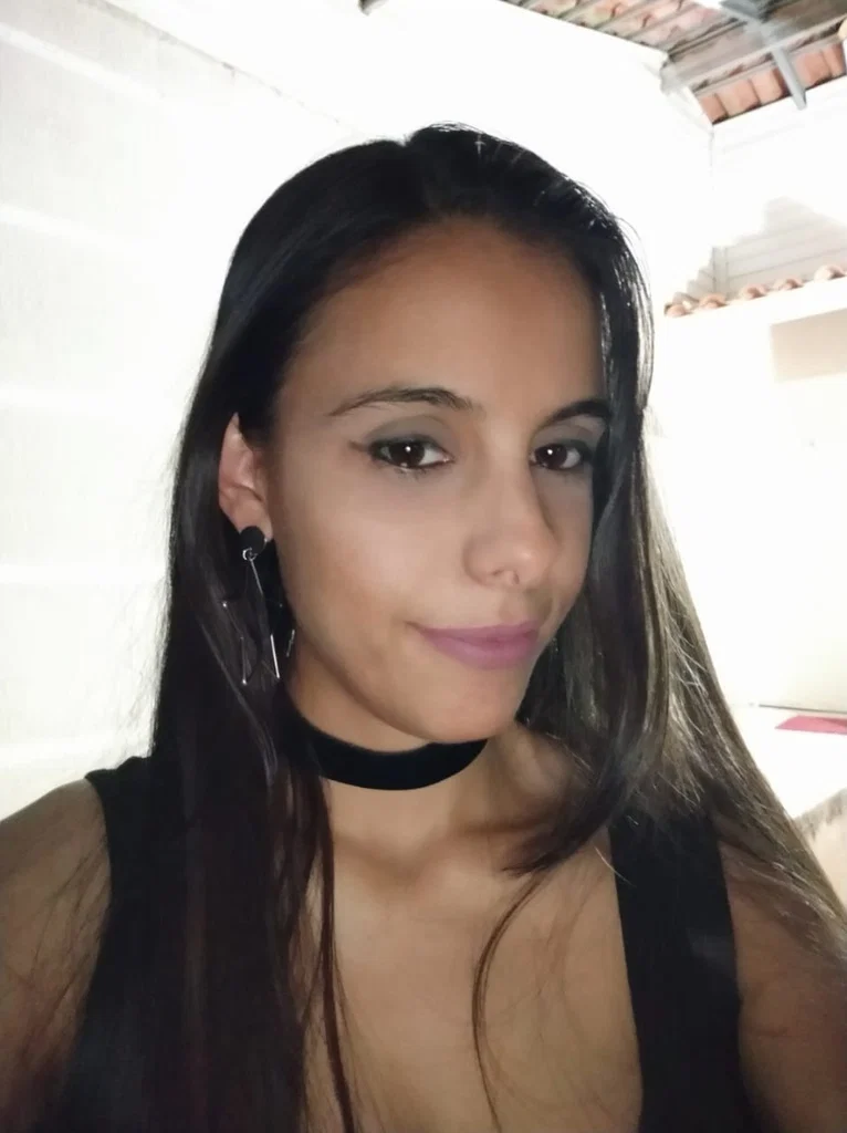 Bellinha's avatar