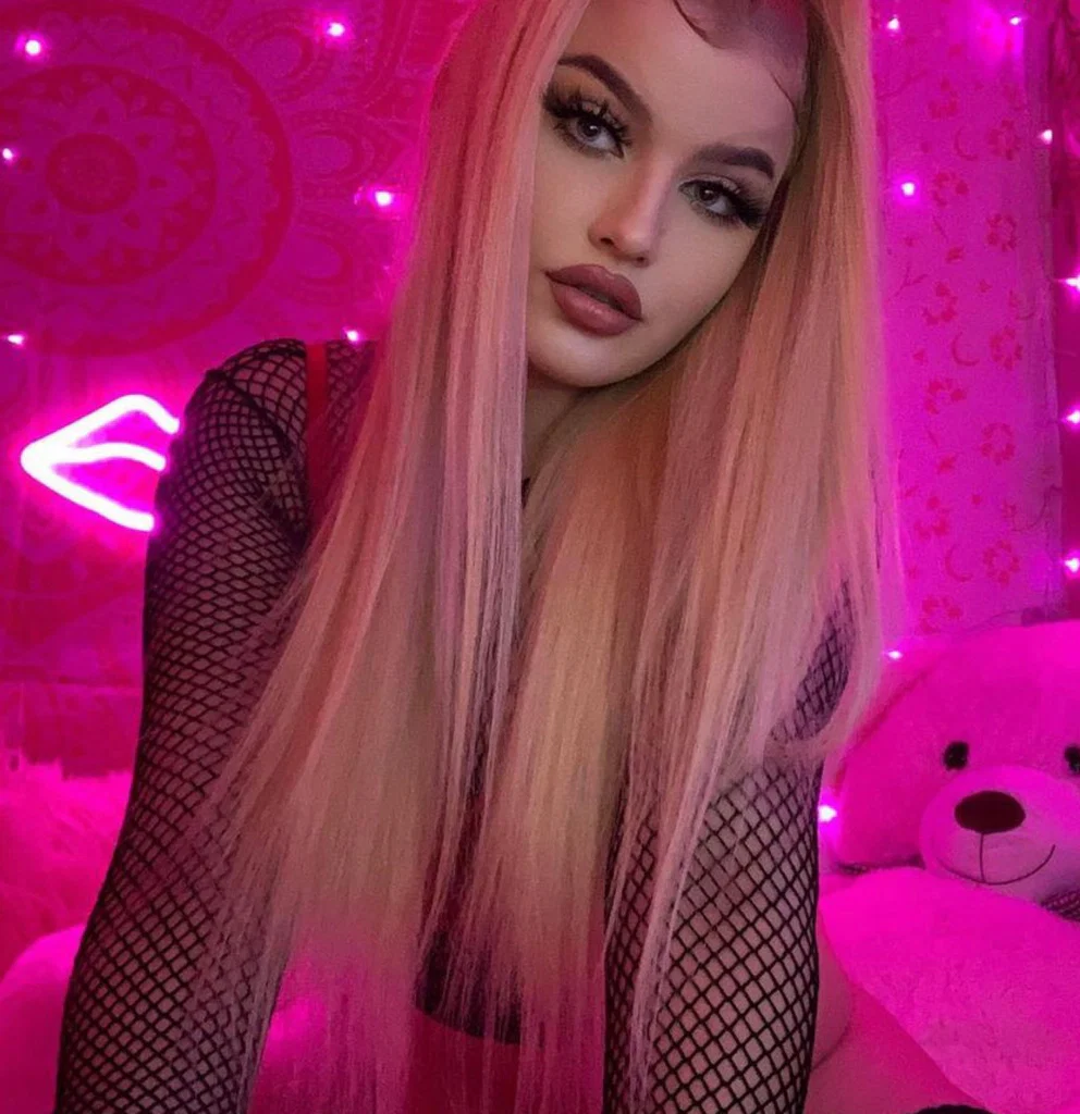 ❤︎₊ ⊹ 𝒯𝒾𝒻𝒻𝒶𝓃𝓎 𝒮𝓉𝓇𝒶𝓌 ; 𝐓𝐨𝐩 𝟗% ❤︎₊ ⊹'s avatar