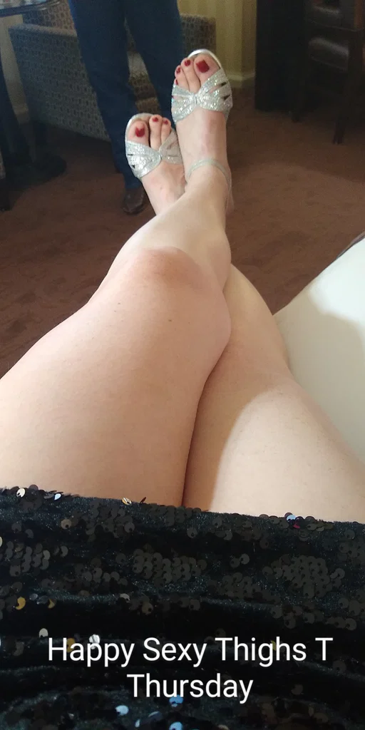 Red Hot Wife FREE's avatar