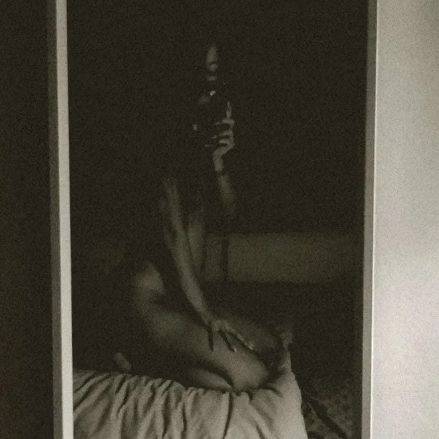 In the mirror's avatar
