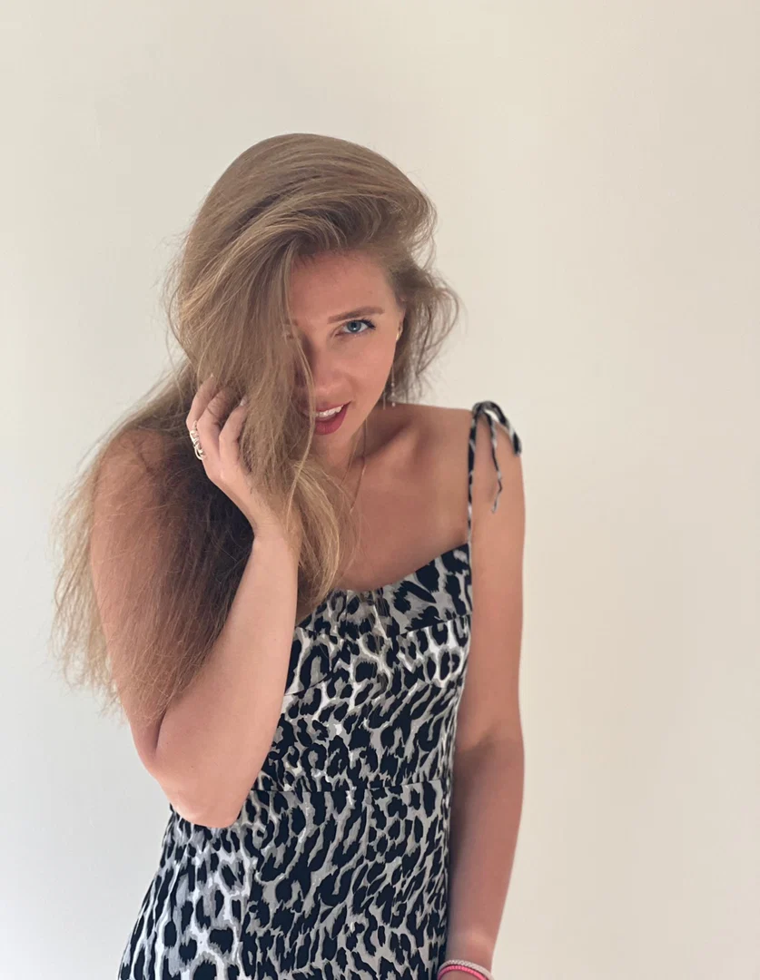 Only Fashion profile banner