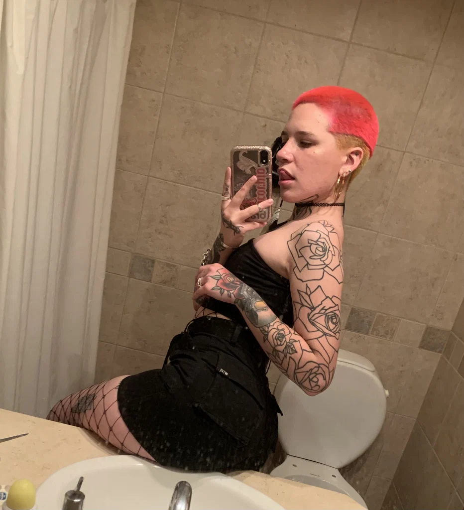 ☠️⛓WhiteBitcx⛓☠️'s avatar