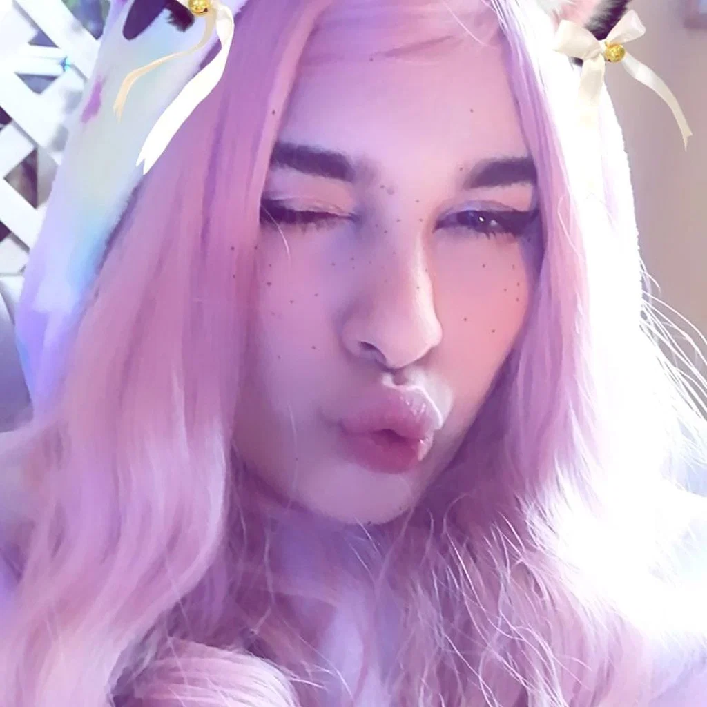 Elliott Kat 💋's avatar