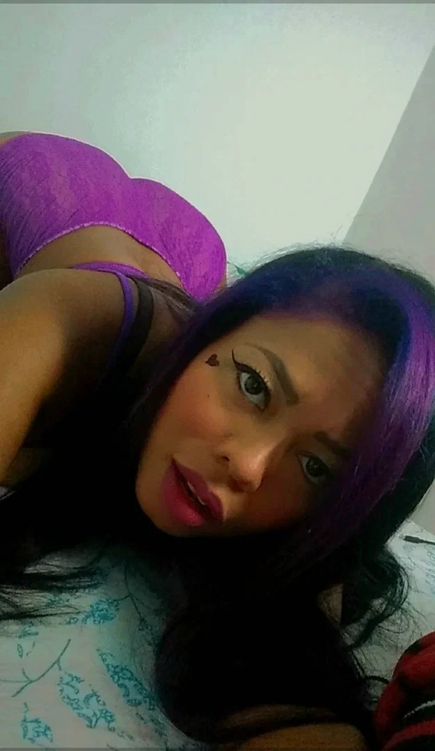 Biviana💜 profile banner