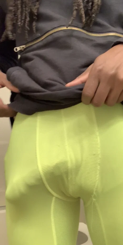 u18789460