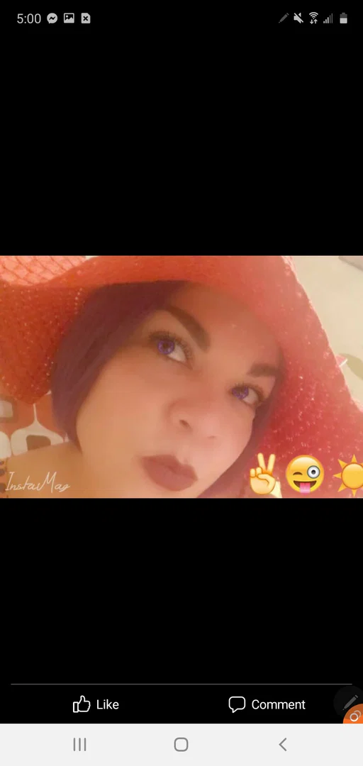 Julia Ortiz profile banner
