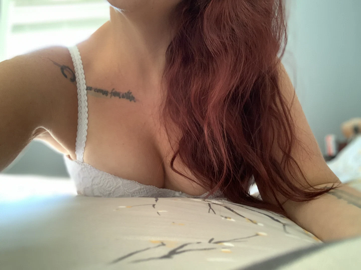 Lonely Wife profile banner