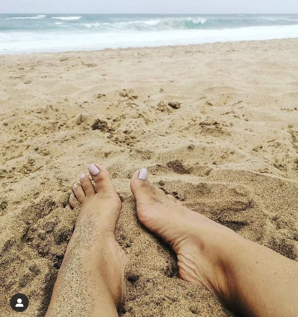 Party Toes 👣 profile banner