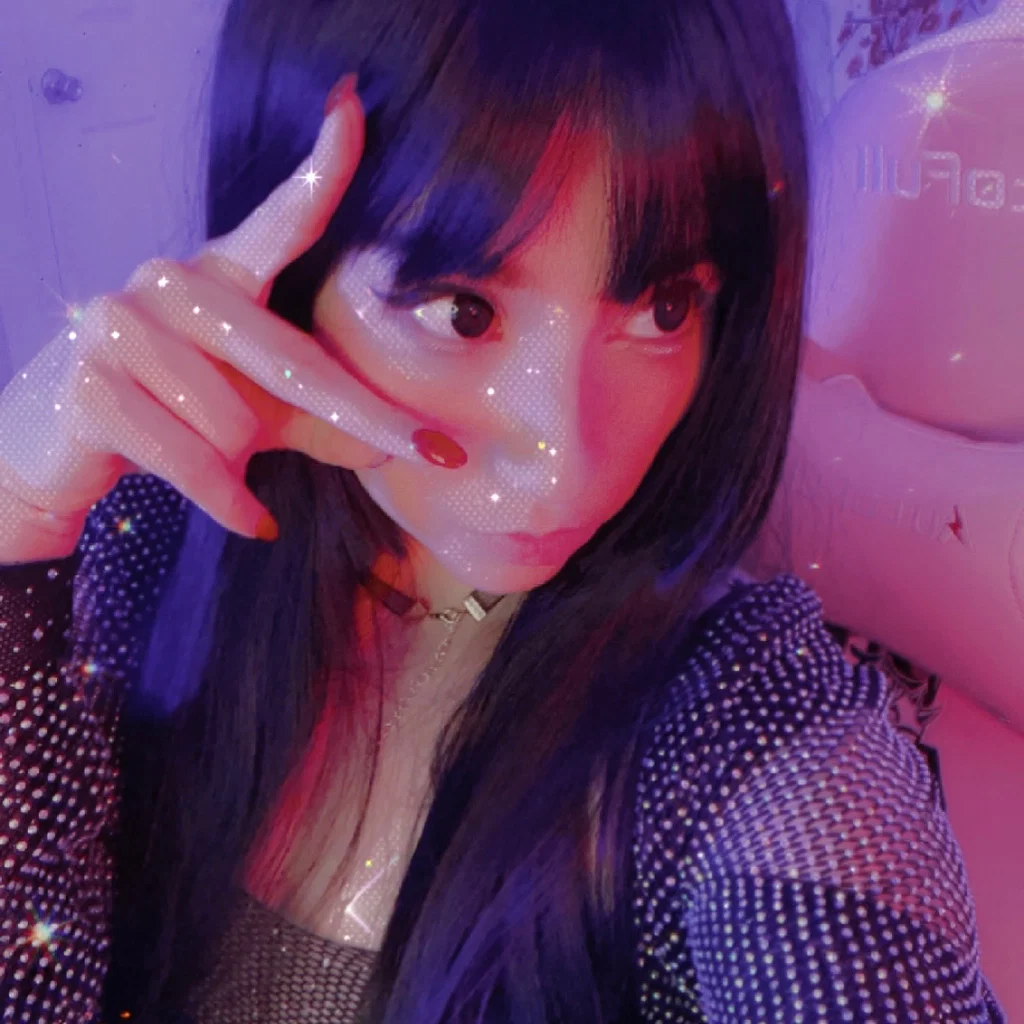 サナ 🎀's avatar