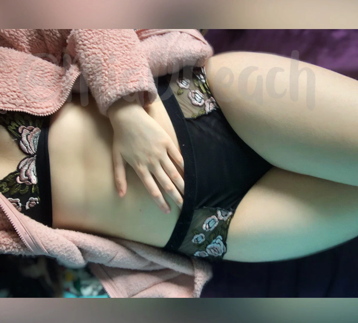 Mia D FREE profile banner