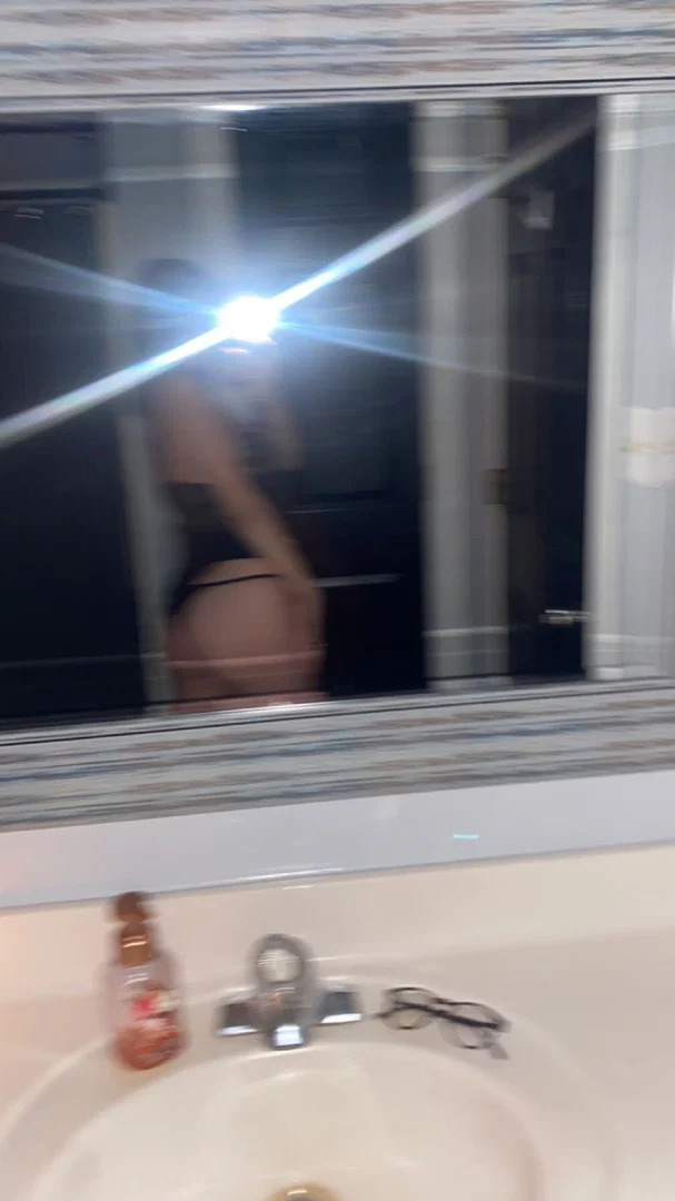 QueenC profile banner