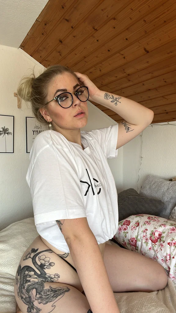 Corinna's avatar