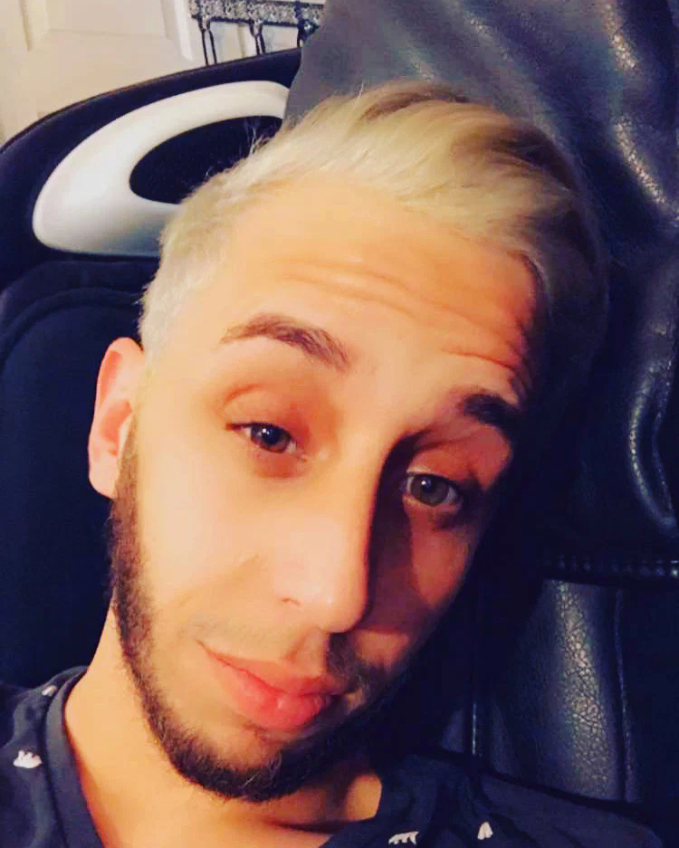 tokentoeknee's avatar