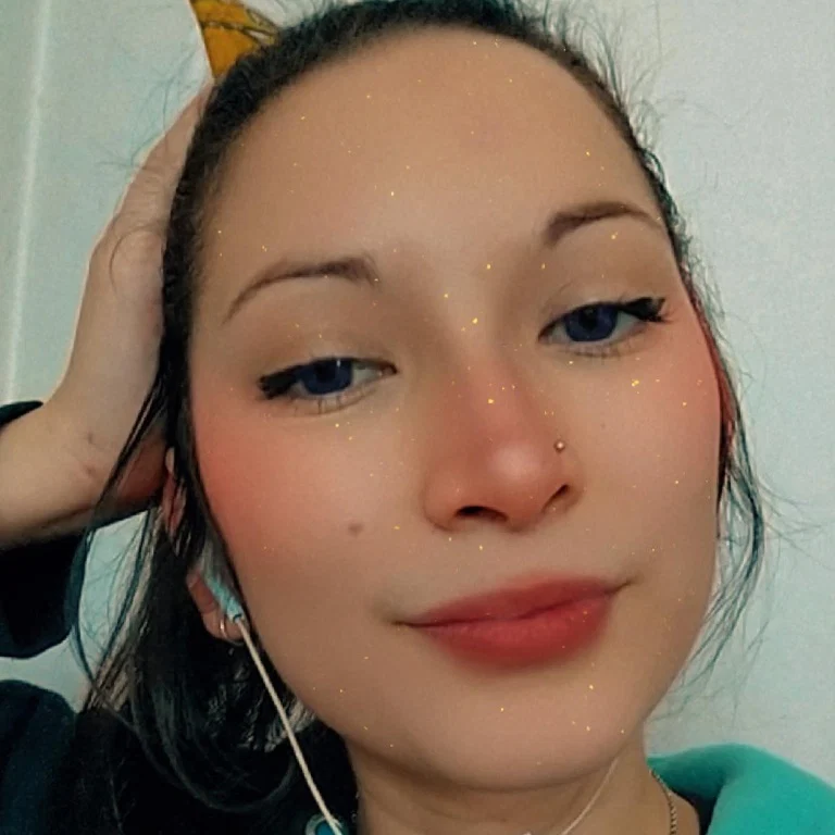 Trisha Scarlett's avatar