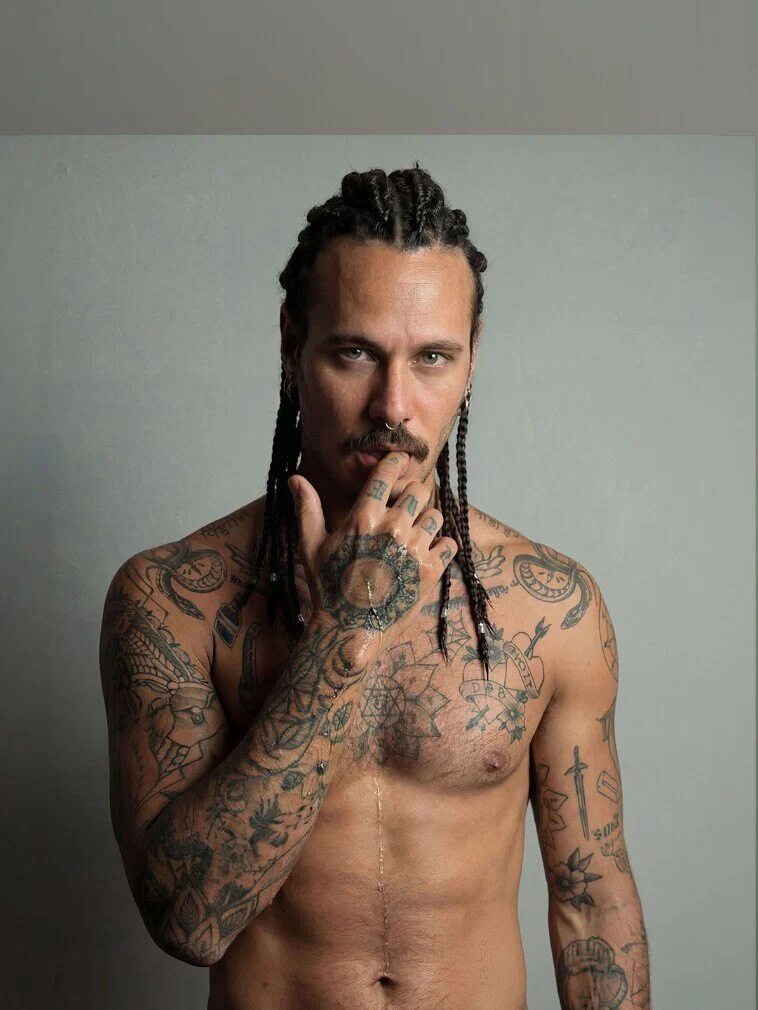 ALEKO ✦ Yoga