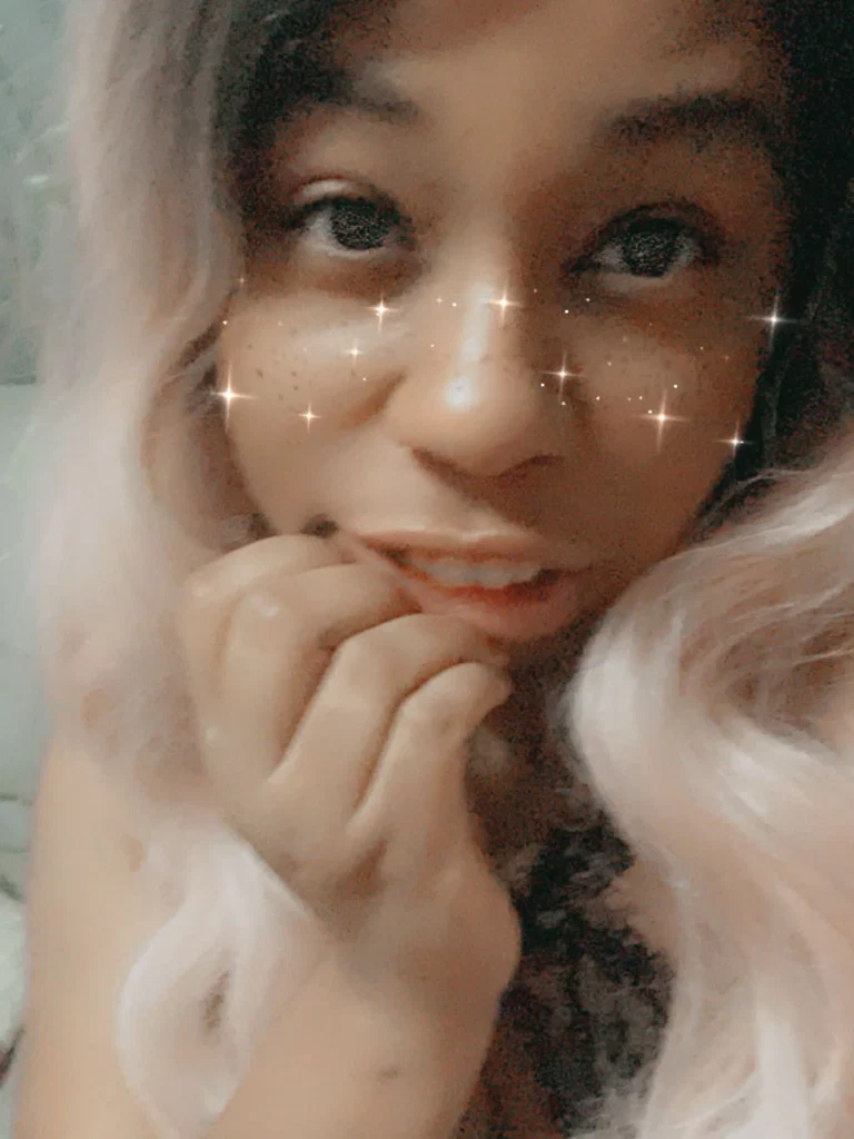 Alora Jade's avatar