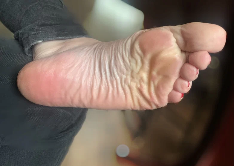 FeetLadee profile banner