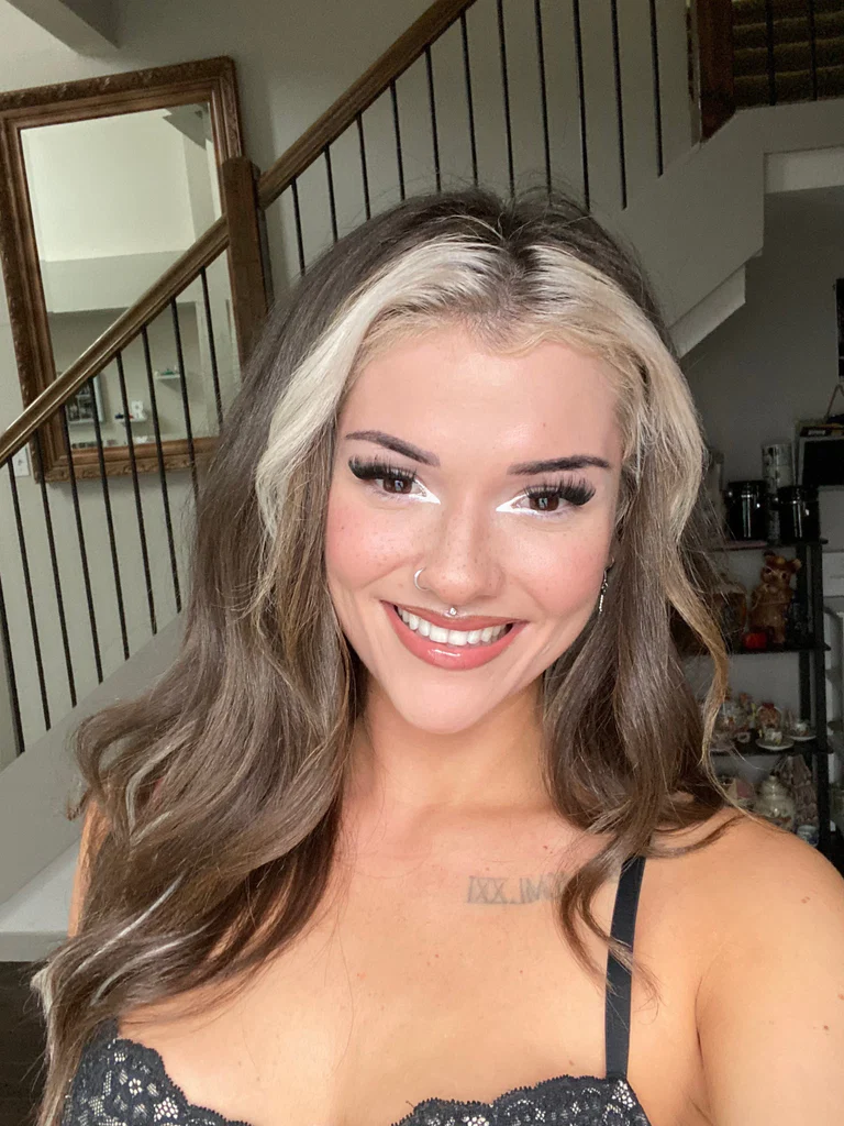 Lauren's avatar