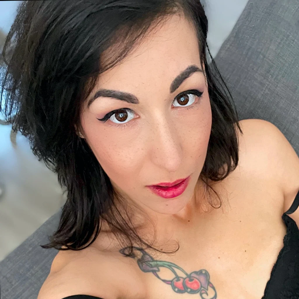 Lola Roxx FREE's avatar