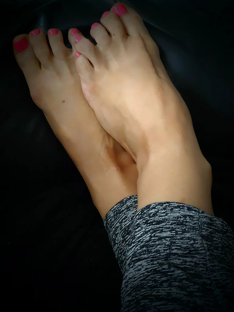 Feetandfoodheaven's avatar